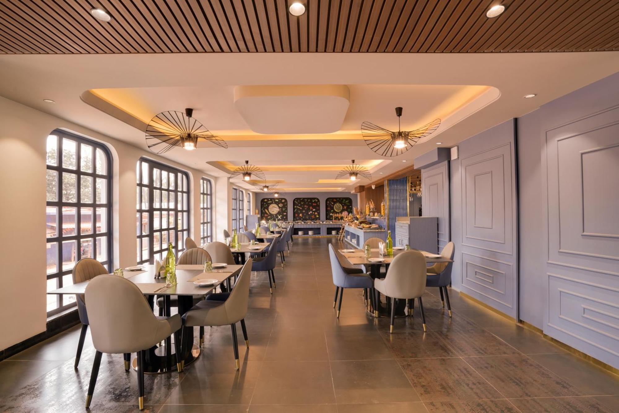Lemon Tree Hotel, Anjuna, Goa Вагатор Экстерьер фото